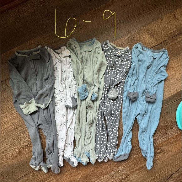 HUGE BOY LOT! Carhartt, Nike, UA, Cat&Jack, Columbia, &much more!! - Picture 3 of 11